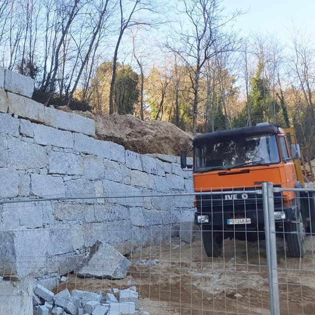 A sua empresa de construção e escavação em Salceda de Caselas